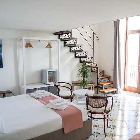 Le Stanze Di Sissi - Luxury Suites Napoli Ngoại thất bức ảnh