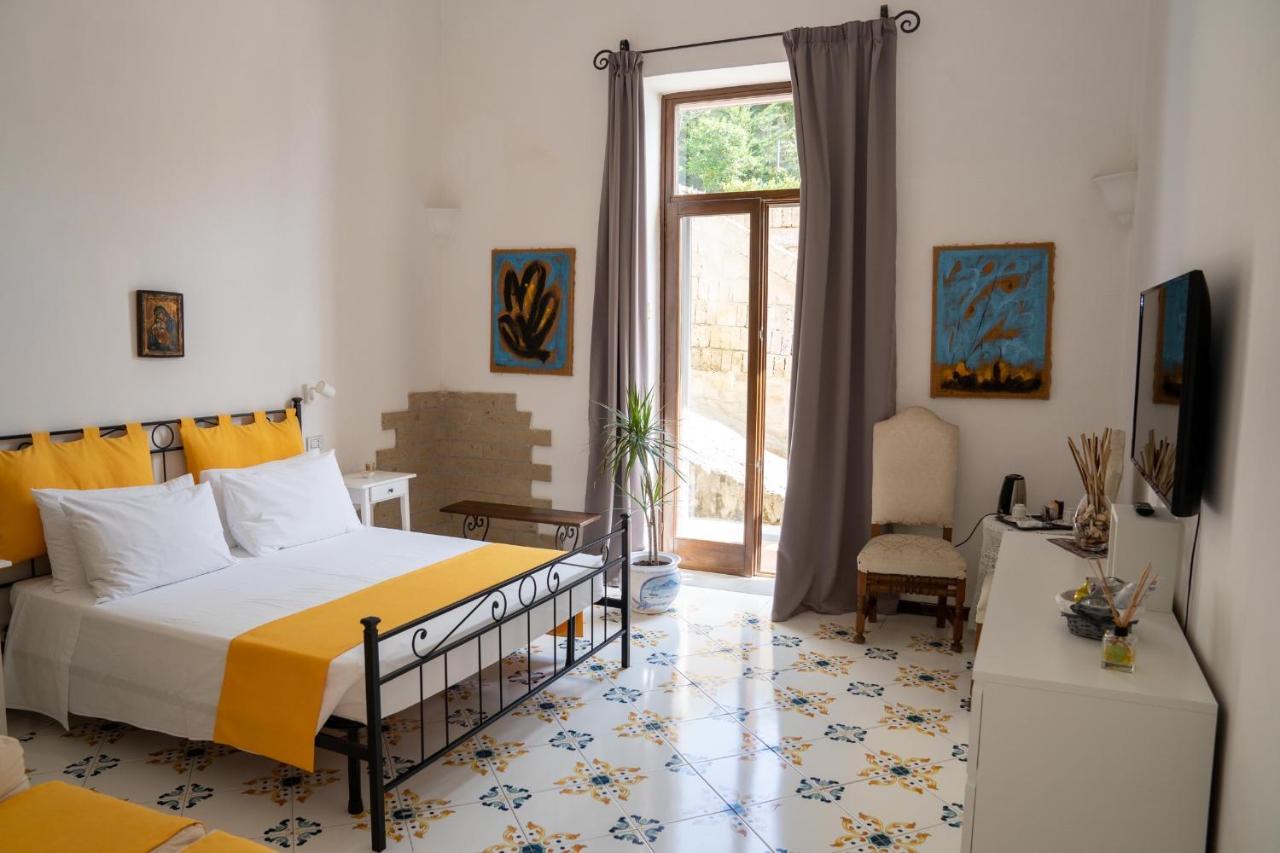Le Stanze Di Sissi - Luxury Suites Napoli Ngoại thất bức ảnh