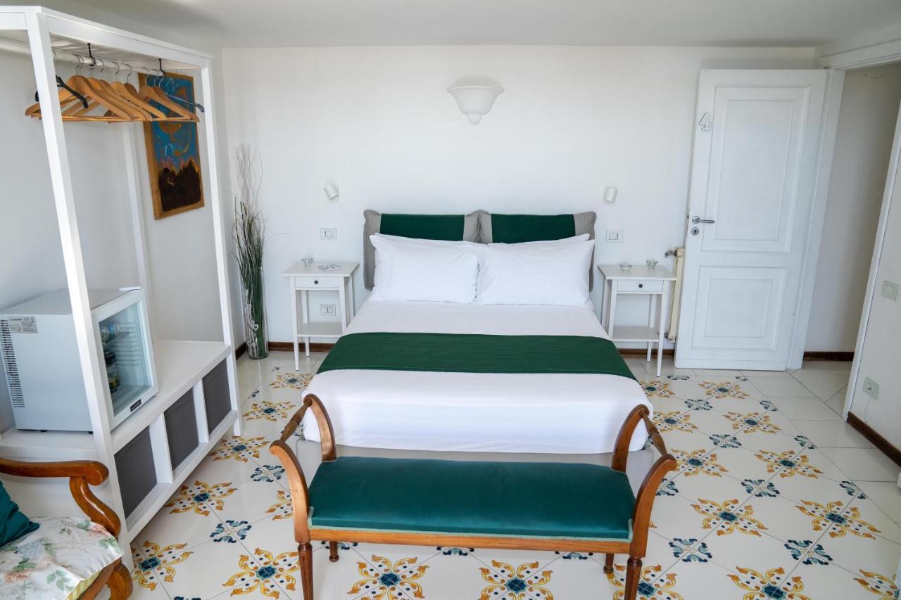 Le Stanze Di Sissi - Luxury Suites Napoli Ngoại thất bức ảnh