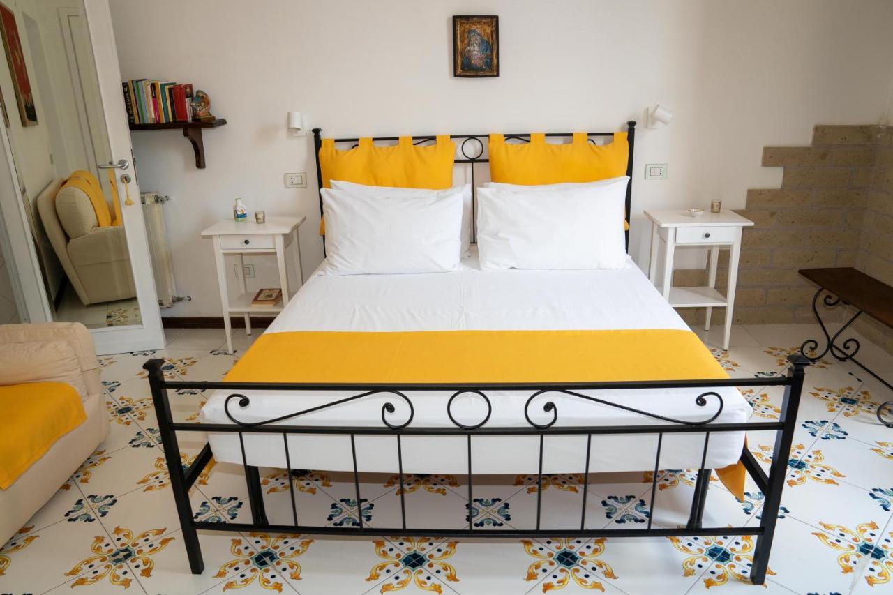 Le Stanze Di Sissi - Luxury Suites Napoli Ngoại thất bức ảnh