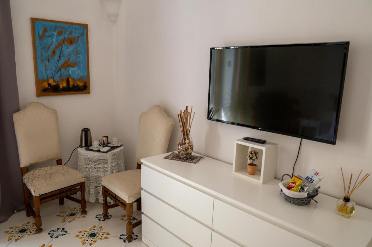 Le Stanze Di Sissi - Luxury Suites Napoli Ngoại thất bức ảnh