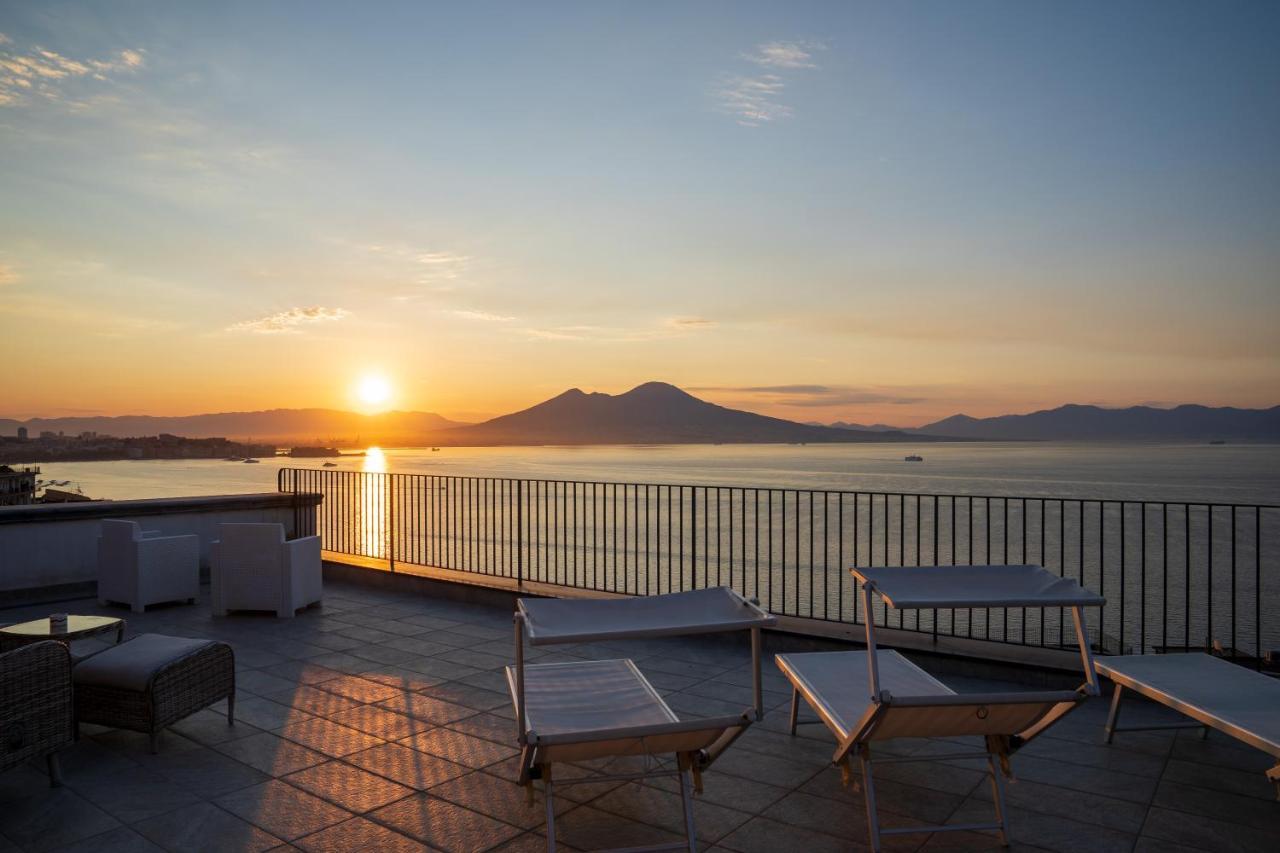Le Stanze Di Sissi - Luxury Suites Napoli Ngoại thất bức ảnh