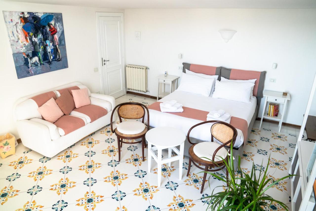 Le Stanze Di Sissi - Luxury Suites Napoli Ngoại thất bức ảnh