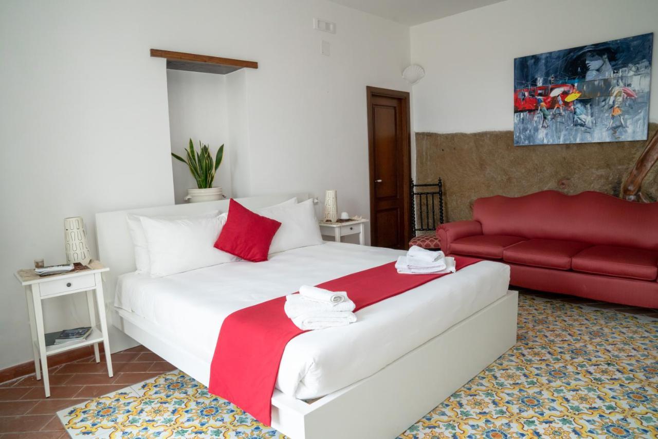Le Stanze Di Sissi - Luxury Suites Napoli Ngoại thất bức ảnh